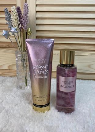 Лосьйон вікторія сикрет velvet petals shimmer бархатні пелюстки з блискітками victoria's secret ориг2 фото