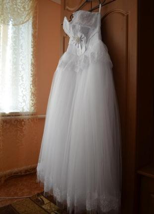 Весільна сукня (невінчана)4 фото