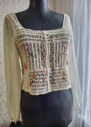 Блузка топ з вишивкою