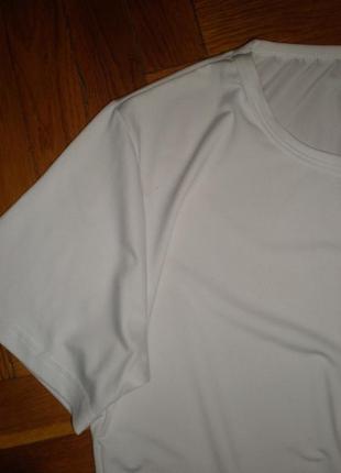 Базовая эластичная белая футболка) oversize2 фото