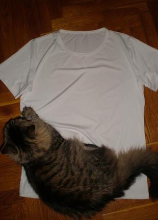 Базовая эластичная белая футболка) oversize4 фото