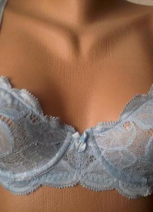 Красивый кружевной бюстгальтер 75 б