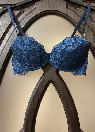 Шикарний, базовий, ажурний, бюстгальтер, темно, зеленого кольору, від дорогого бренду: yamamay👌