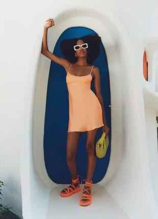 Платье сатиновое яркое персиковое сарафан открытая спина zara оригинал