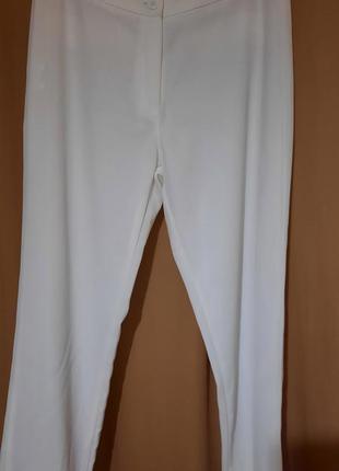 Белые легкие штаны италия