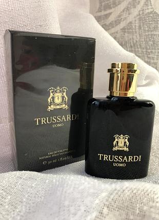 Порожній флакон. trussardi