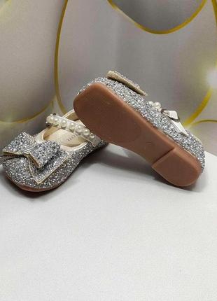 Чарівні блискучі туфельки для принцеси ✨4 фото
