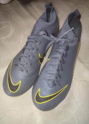 Кеди, бутси nike