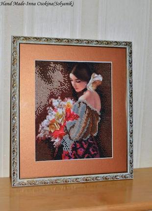 Картина биссером дама з квітами1 фото