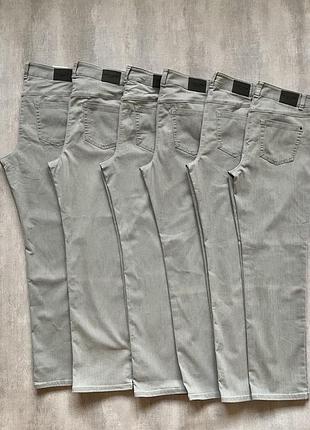 Джинсы стрейчевые