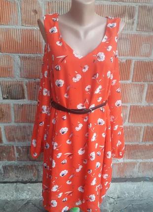 Очень красивое платье с открытыми плечами urban by gemo