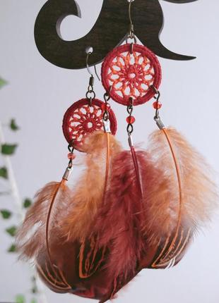 Авторские серьги "ловец снов" с перьями красно-оранжевые5 фото
