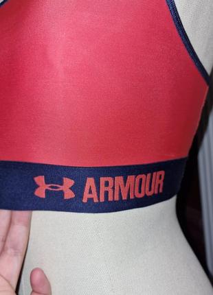 Under armour компрессионное бра armour®3 фото