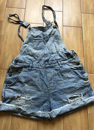 Джинсовый комбинезон