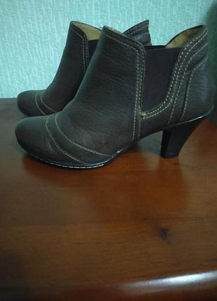 Шкіряні ботильйони