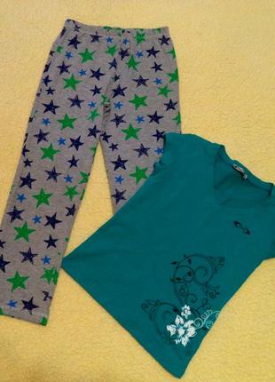 Костюм домашний звездный изумруд  рр с. бриджи и футболка.