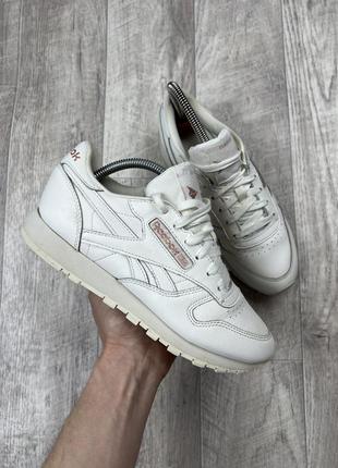 Reebok classic кроссовки белые оригинал 37 размер1 фото