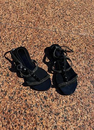 Босоножки