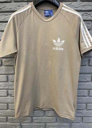 Футболка adidas