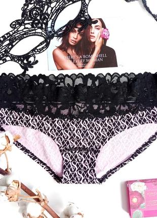 Трусики чики с брендовым принтом и кружевной резиночкой от victoria's secret!