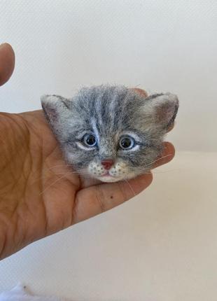 Брошка котенок валянная из шерсти2 фото