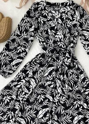 Платье миди в цветочный тропический принт с поясом базовая стильная трендовая на запах легкая летняя длинная черная бежевая платья