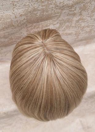 Перука під натуральну з термо волосся блонд середньої довжини світла термоперука2 фото
