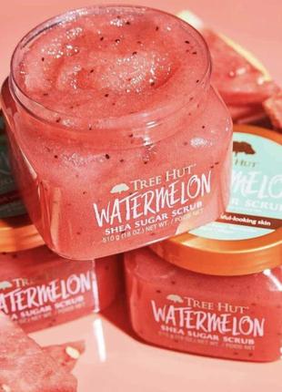 Скраб для тіла з ароматом кавуна tree hut watermelon sugar scrub 510 г1 фото