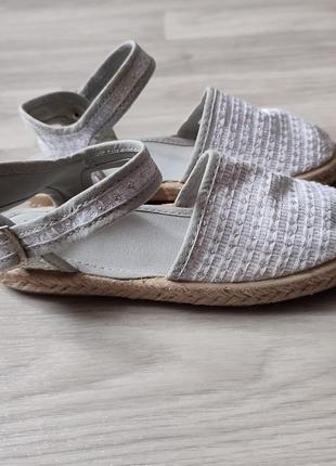 Босоніжки/еспадрільї 27р.17см
распродажа до 31.05.25!!!