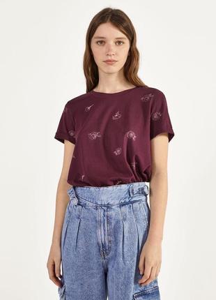 Bershka розмір xs s бавовна 100% молодіжна фіолетова футболка з трояндами молодіжна