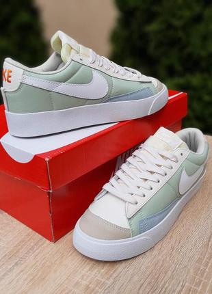 Женские кроссовки nike blazer низкие бежевые с бирюзовым летним кроссовки найк блезер6 фото