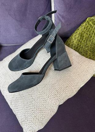 Туфли женские из натуральной итальянской кожи и замша женские на каблуке серые2 фото