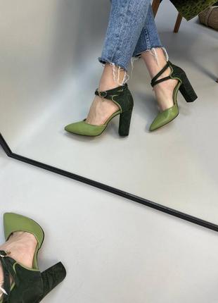 Туфли женские из натуральной итальянской кожи и замша женские на каблуке зелёные2 фото