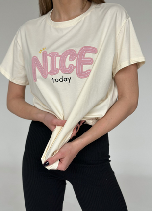 Молодежная удлиненная футболка оверсайз с нашивкой 9 цветов3 фото