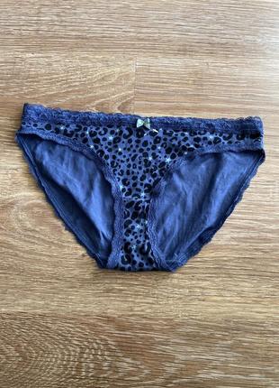 Шикарні, базові, трусики, темно синього кольору, в стилі леопарду, від бренду: m&s 👌