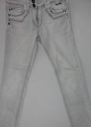 Джинси , зріст 122 см , вік 7-8 років