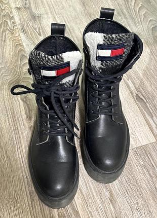 Tommy jeans черные сапоги