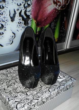 Шикарные черные туфли с камнями на красной подошве princess4 фото