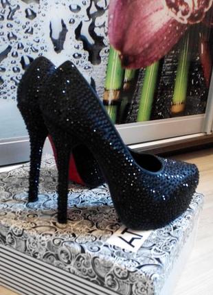 Шикарные черные туфли с камнями на красной подошве princess5 фото