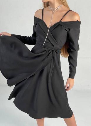 Шикарное женское черное платье на запах