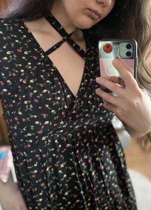 Жіноча довга сукня у квітковий принт на запах