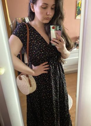 Жіноча довга сукня у квітковий принт на запах