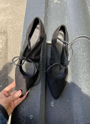 Фирменные шикарные модельные черные туфли 40 размер2 фото