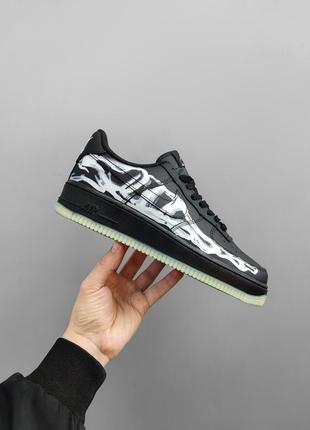 Классные кастомные кроссовки nike air force 1 low skeleton black чёрные светятся в темноте