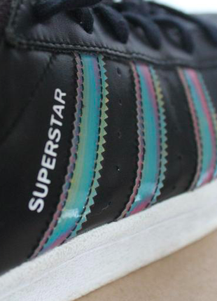 Adidas super star кожаные черные кроссовки с разноцветными полосками6 фото