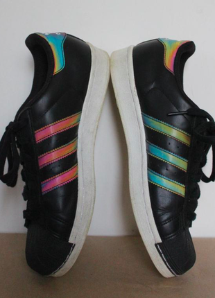 Adidas super star кожаные черные кроссовки с разноцветными полосками3 фото