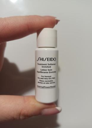 Shiseido treatment softener

тонік, 7 мл