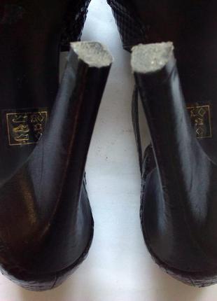 Кожаные фирменные босоножки от бренда jones bootmaker, р.41 код s41868 фото