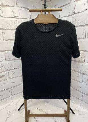 Футболка nike спортивна dri-fit1 фото