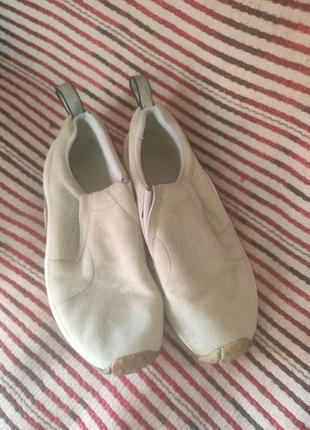 Макасіни, капці